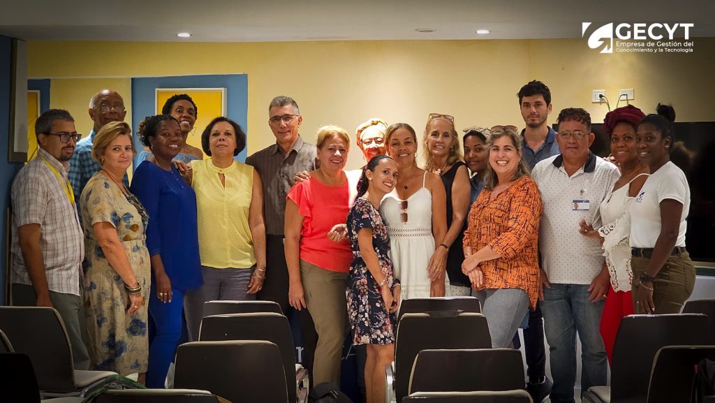 Reunión de trabajo para definir indicadores de selección de proyectos en la Feria por la Innovación